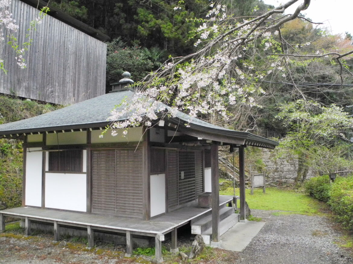温泉寺(おんせんでら)の写真(和歌山県田辺市)